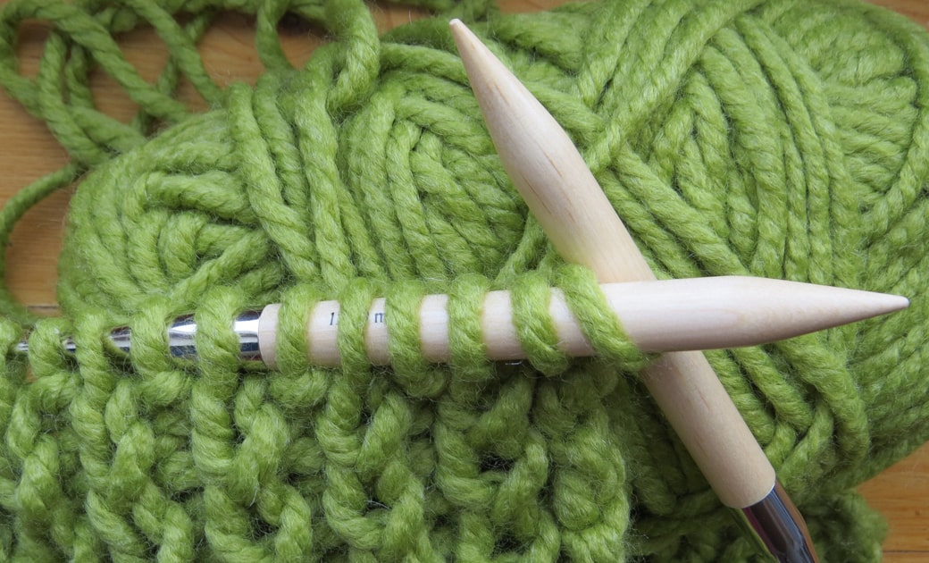 article choisir aiguille a tricoter-min
